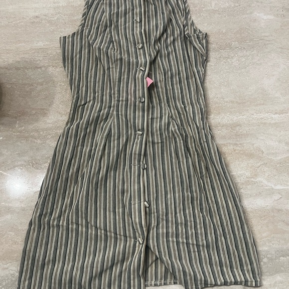 PrettyLittleThing Stone Pinstripe Button Down Shift Dress - Picture 5 of 5